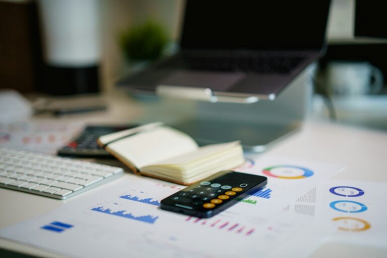 AI financial planning organizing financial information, goals and scenarios