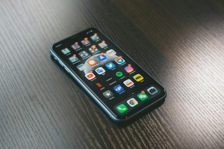 Smartphone and digital tools representing an AI personal assistant managing everyday life